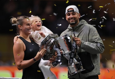 Kyrgios gana con claridad  ‘la batalla de los sexos’ a Sabalenka