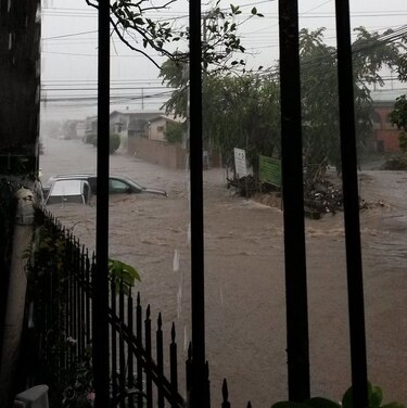 Suspenden búsqueda de menor que fue arrastrado por el río en medio de fuerte lluvia
