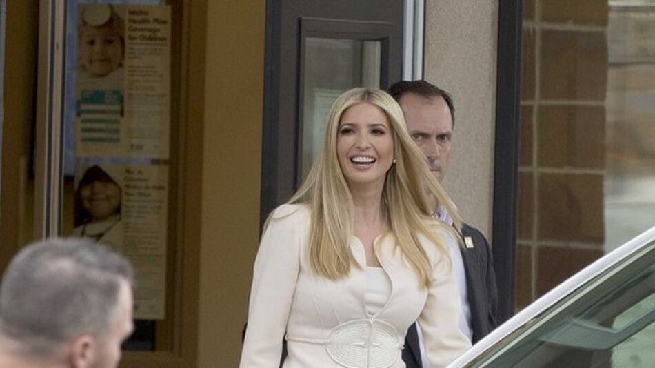 Ivanka Trump defiende uso de cuenta de email privada