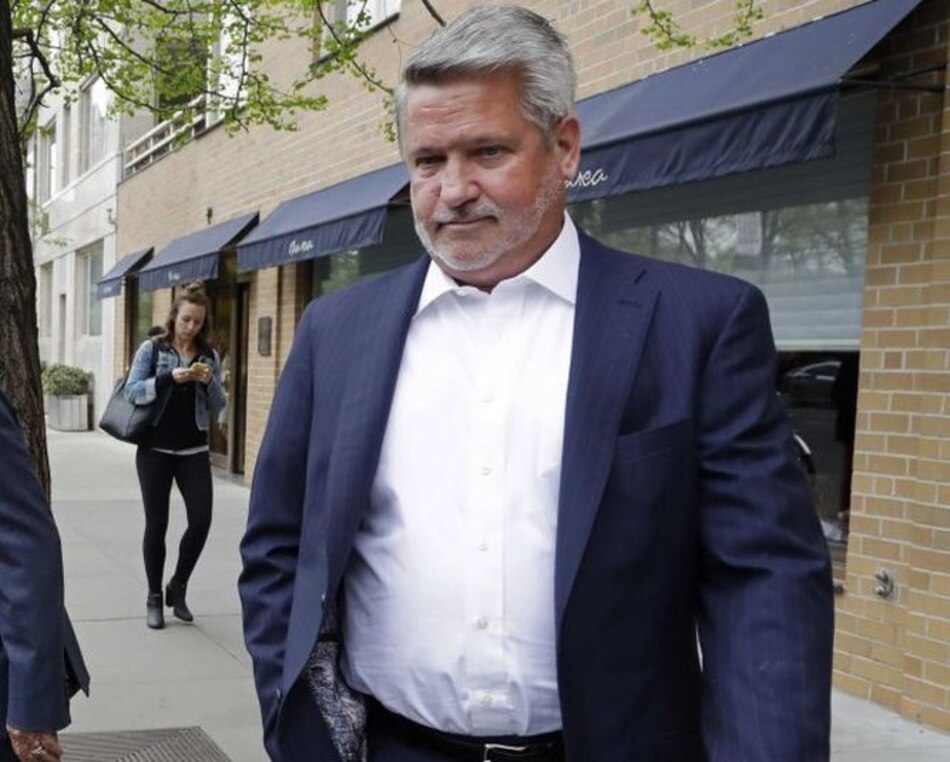 Nueva sacudida saca a copresidente de Fox News