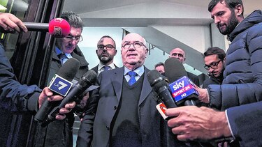 Destituyen al técnico Ventura