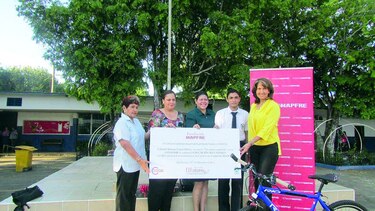 Panameño gana concurso de cuento