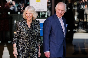 Carlos III y Camila elogian el registro oficial hecho a mano de su coronación