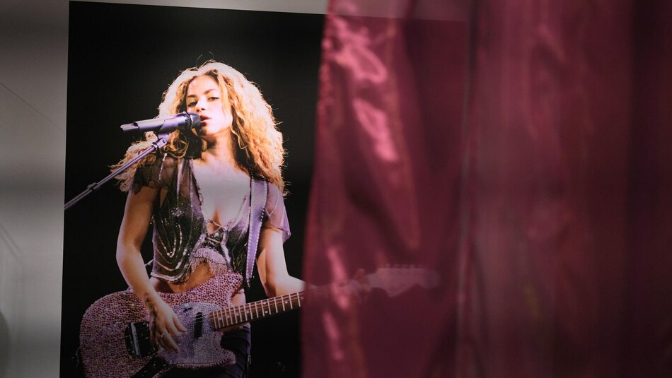 Museo de los Grammy rompe ideas preconcebidas de Shakira con una exposición