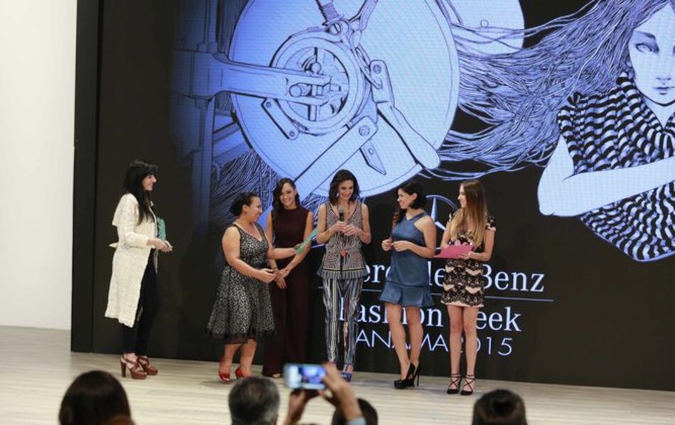 Revista 'Ellas' entrega premio a diseñadores emergentes