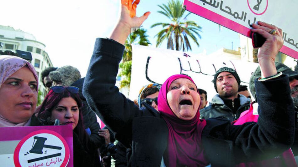Aumentan protestas sociales en Túnez