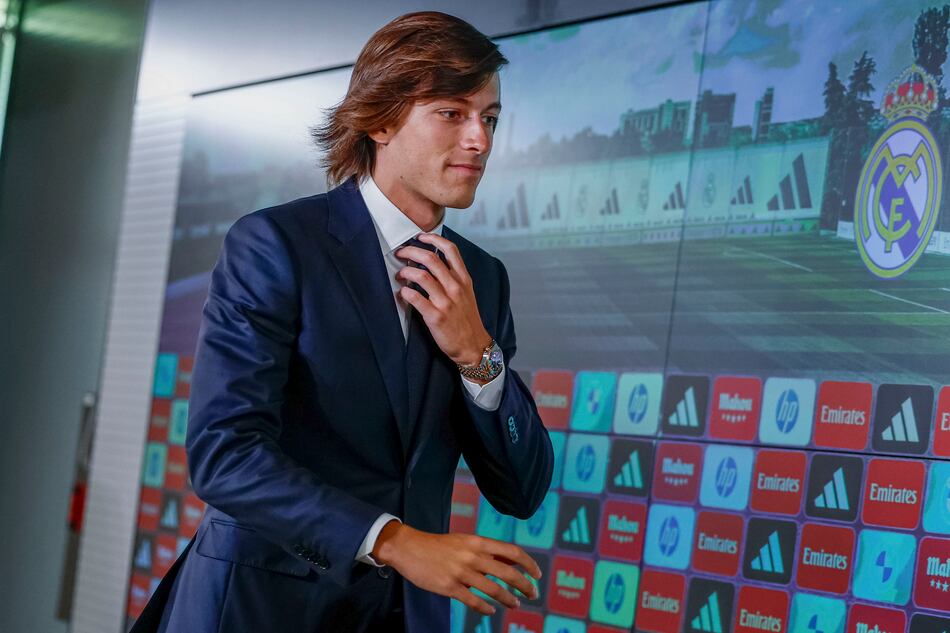 Álvaro Carreras suma versatilidad en la banda izquierda del Real Madrid