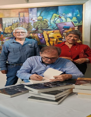 Una biblioteca a la vera del río Caldera