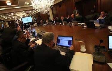 Gabinete avala medidas para restaurar el sistema de recursos humanos