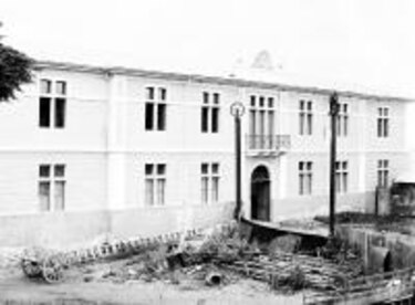 Más sobre la Escuela Artes y Oficios