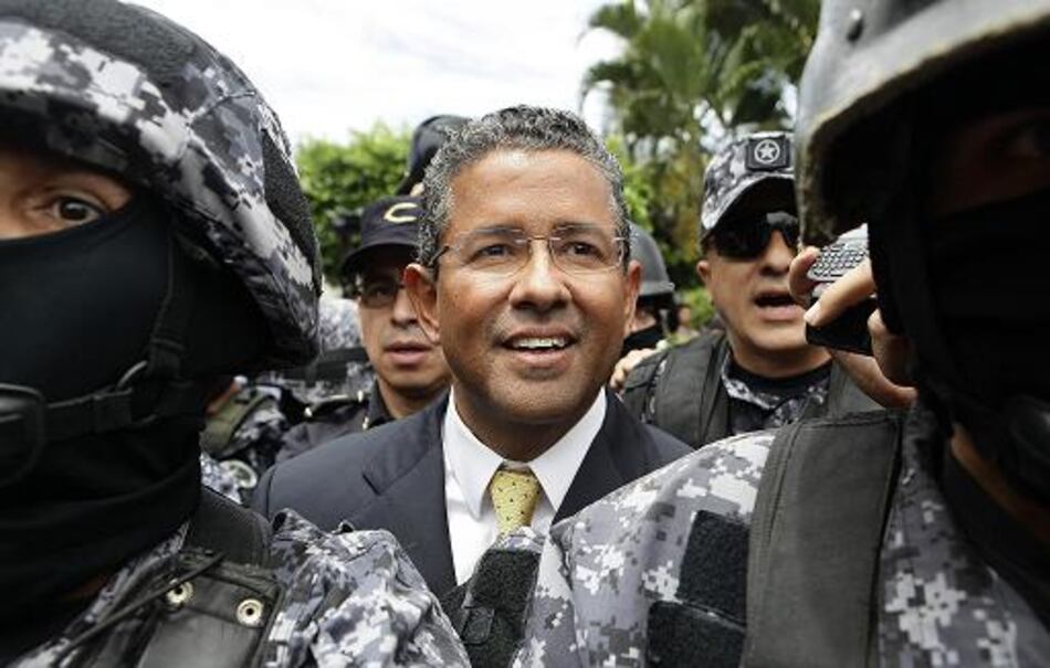 Expresidente Francisco Flores permanecerá bajo vigilancia policial en el hospital