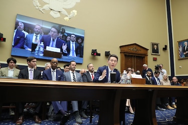TikTok está contra las cuerdas; el Congreso de EU arremete