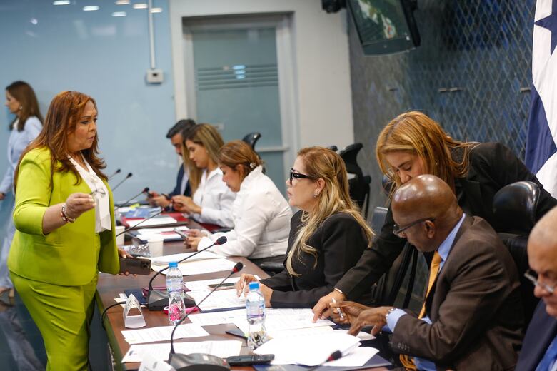 Reformas al Reglamento Interno de la Asamblea: ¿adiós a los diputados que cobran sin asistir?