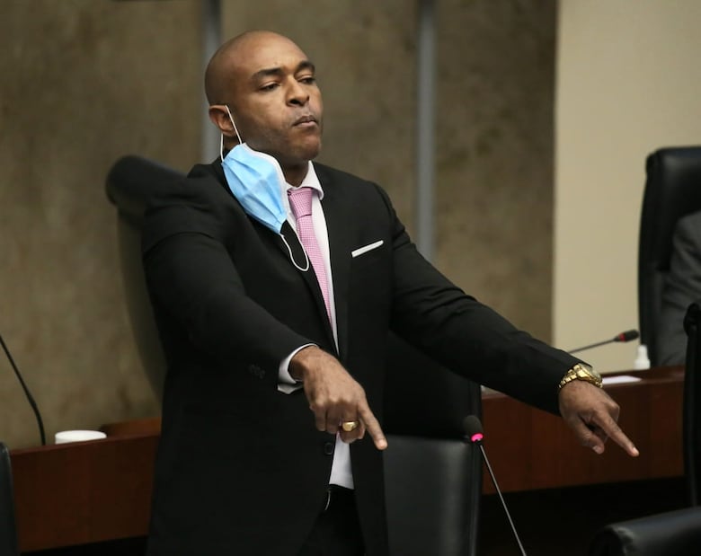 Cuando Shirley Castañeda litigaba en la Comisión de Credenciales