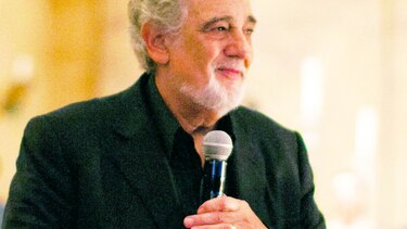 Plácido Domingo rinde tributo a su hermana