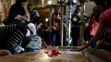 Miles de personas acuden a Jerusalén en Viernes Santo