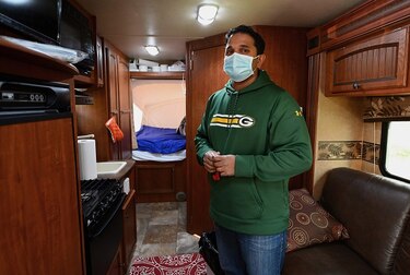 Casas rodantes, una solución para los trabajadores de la salud en Estados Unidos