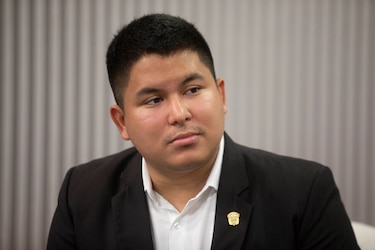 Diputado Neftalí Zamora renuncia a Vamos y denuncia presiones políticas