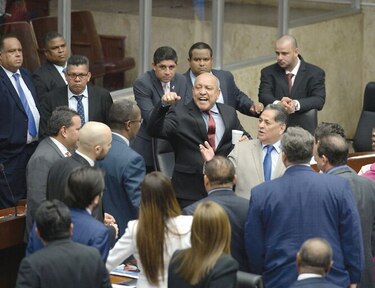 Asamblea Nacional podría remover ministros y sancionar al contralor