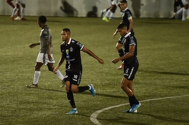 Ismael Díaz se reencuentra con el gol y Tauro FC sigue líder