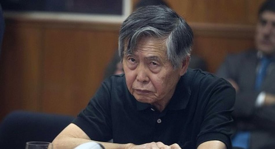 Trasladan a Alberto Fujimori a clínica por una arritmia