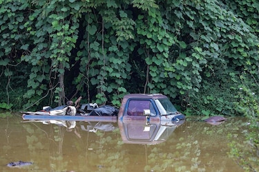 Al menos ocho muertos y varios desaparecidos en Kentucky a causa de ‘devastadoras’ inundaciones