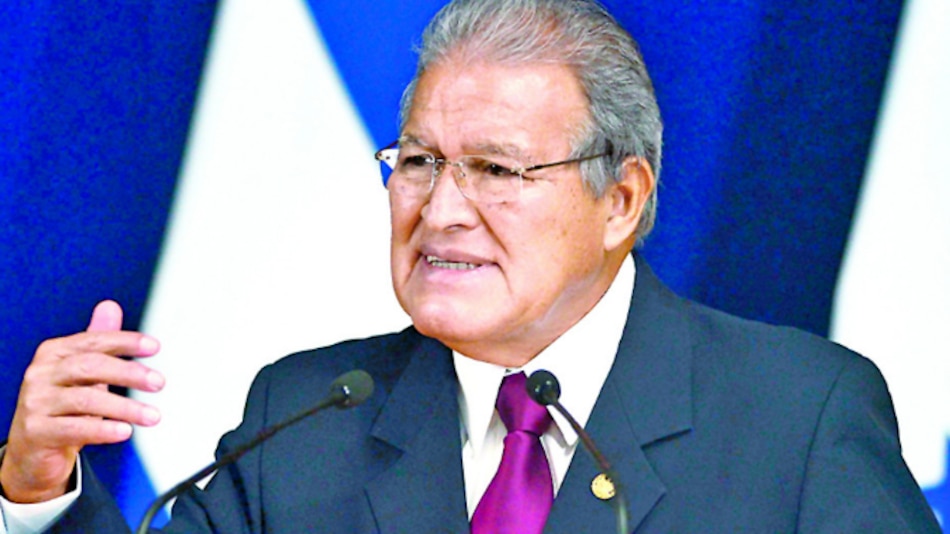 Interpol retira de su lista roja al expresidente salvadoreño Sánchez Cerén