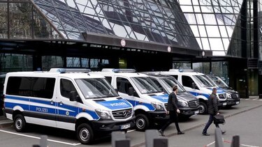 Alemania: Allanan oficinas del Deutsche Bank en Alemania por investigación de lavado de dinero