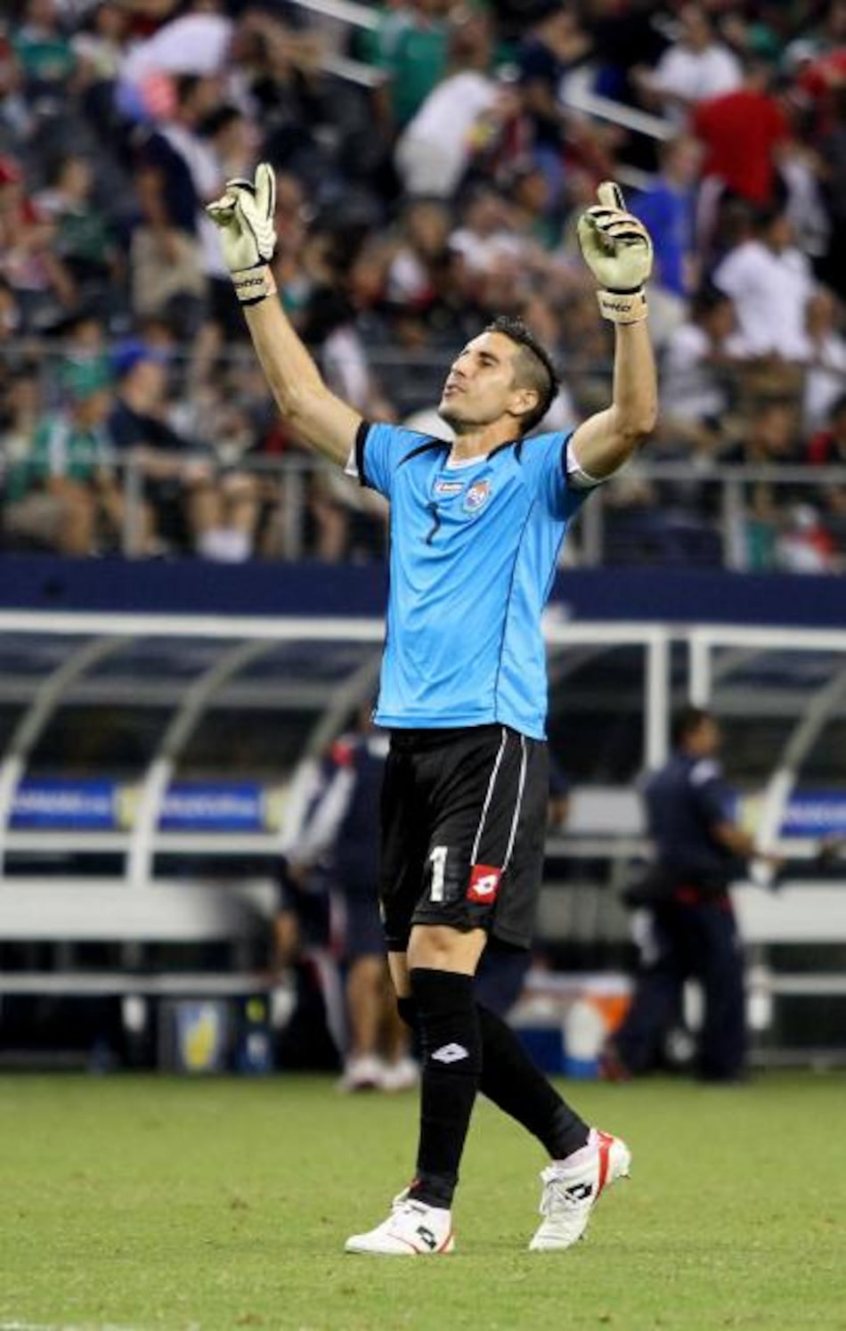 El Galaxy confirma el fichaje del panameño Penedo