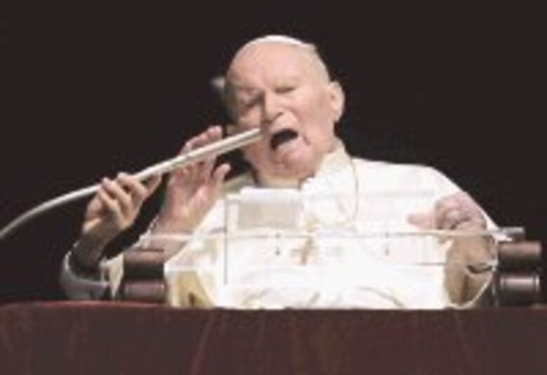 El Papa vive su propio Vía Crucis