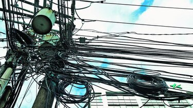 Vía libre para más cables aéreos