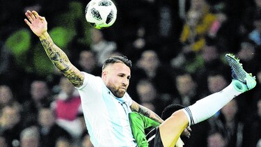 Argentina extraña a Messi y cae ante Nigeria