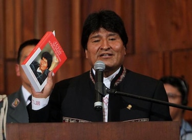 Morales dice que le robaron réplica de espada de Bolívar regalada por Chávez