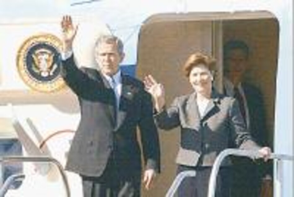 Bush viajará a Africa en enero