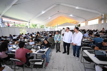 La UNAM detecta intentos de trampa en examen presencial tras la crisis por el uso de IA