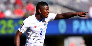 Cummings vuelve a entrenar y espera visto bueno médico para poder jugar