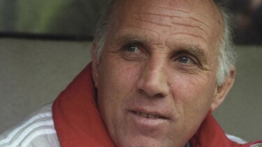 Fallece Ronnie Moran, extécnico de Liverpool