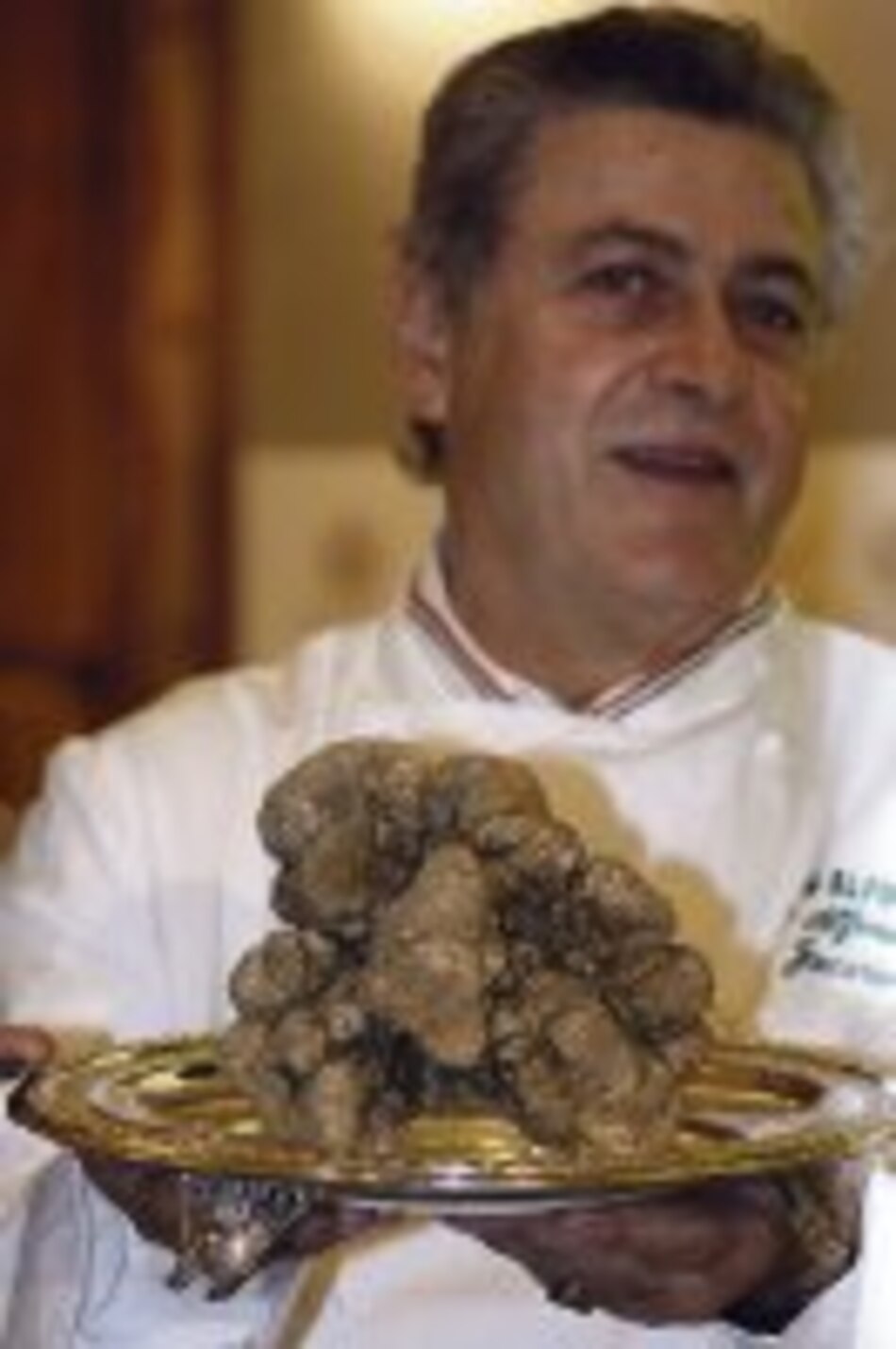 Trufa gigante y costosa