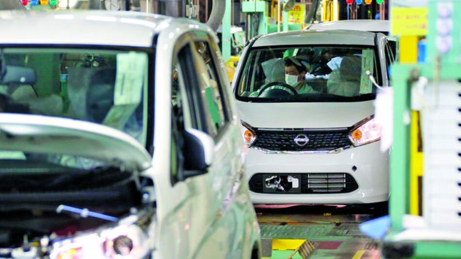 Nissan extiende llamado a revisión