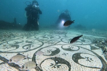 Un buceo entre las ruinas de una antigua ciudad festiva romana