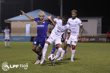 Universitario logró su primer triunfo en el Torneo Clausura