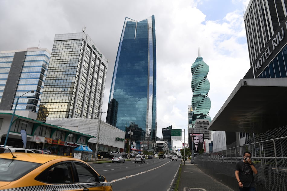 Atención: cerrarán la calle 50 por colocación de asfalto