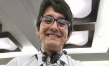 La pérdida de un brazo inspiró a un joven tico a fabricar su prótesis