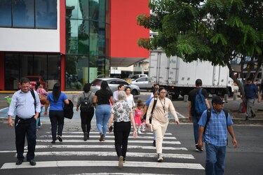 Desempleo en Panamá sube al 9.5% y casi la mitad de los trabajadores están en la informalidad