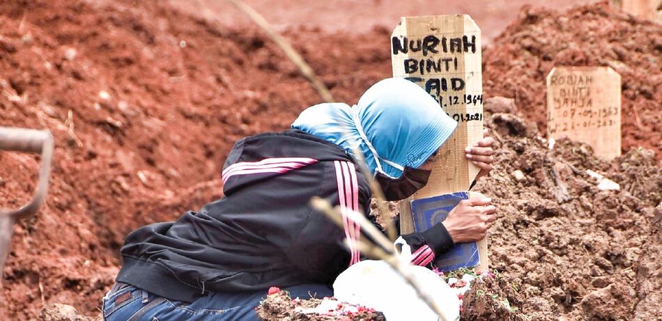 Vacunas, nuevas cepas y contagios; la Covid-19 en el mundo