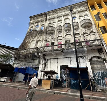 El alma y la nostalgia de los edificios de La Central