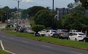 Llega el combustible a Chiriquí y se forman largas filas para ingresar a las estaciones