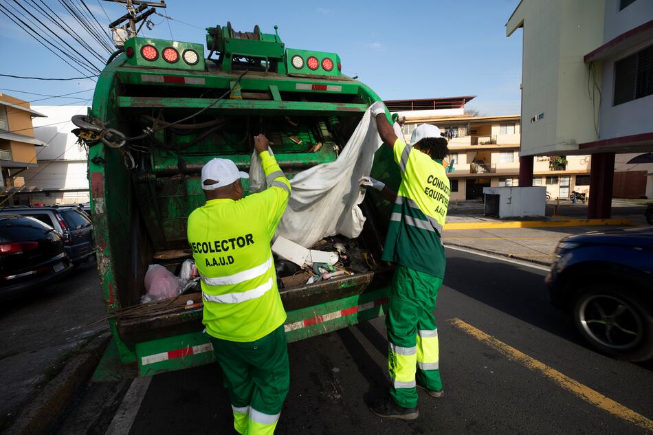 Fiscalía ubica camión compactador y otros seis vehículos perdidos de la Autoridad de Aseo en un taller de Juan Díaz