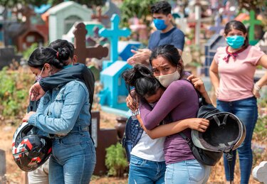La pandemia del coronavirus se intensifica, los síntomas se multiplican
