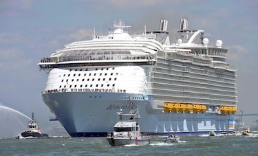 El barco crucero más grande del mundo zarpa de Francia